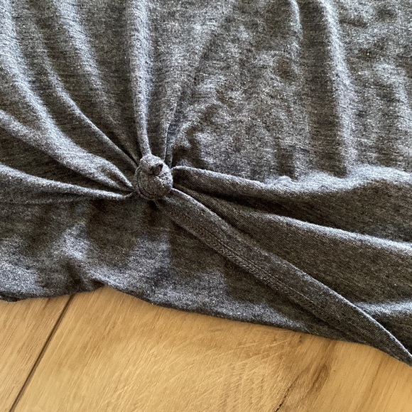 Old navy cold shoulder top - Picture 4 of 4